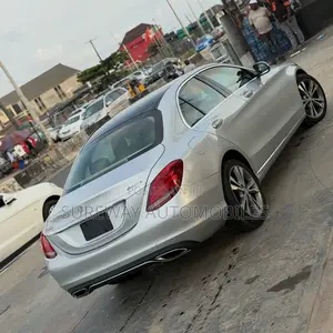 Mercedes-Benz C300 2015 Silver