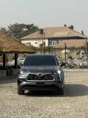 Toyota Highlander LE AWD 2023 Gray