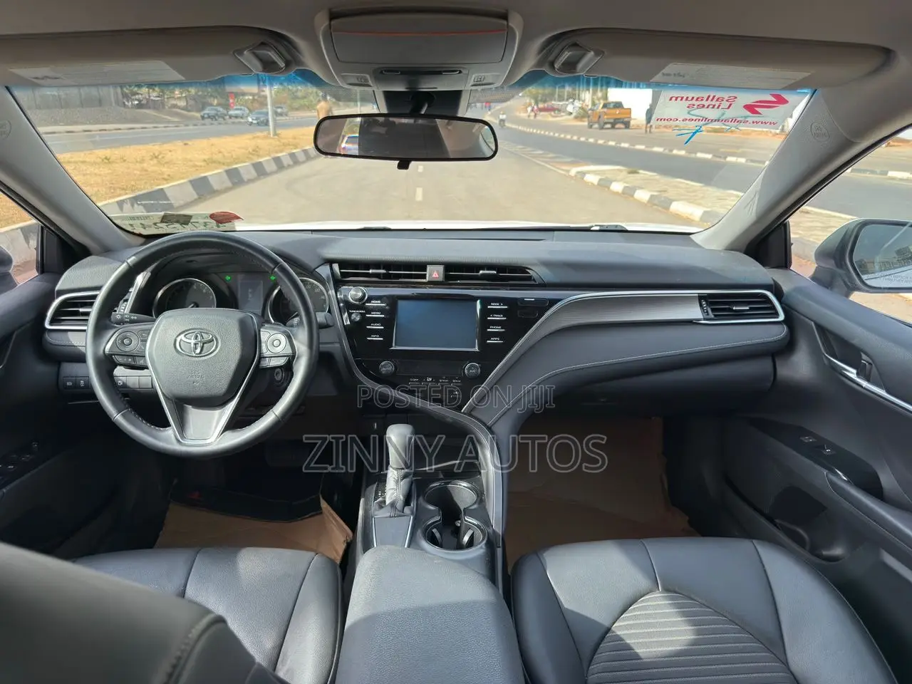 Toyota Camry 2018 White