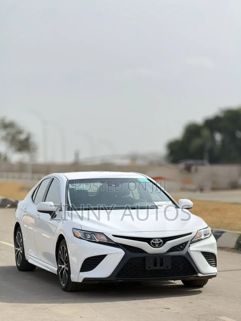 Toyota Camry 2018 White
