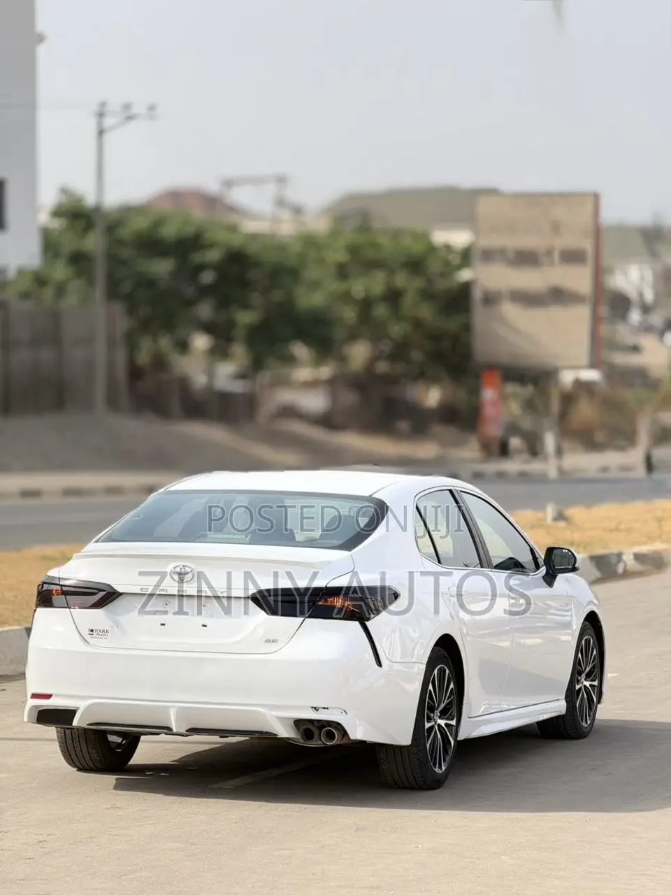 Toyota Camry 2018 White