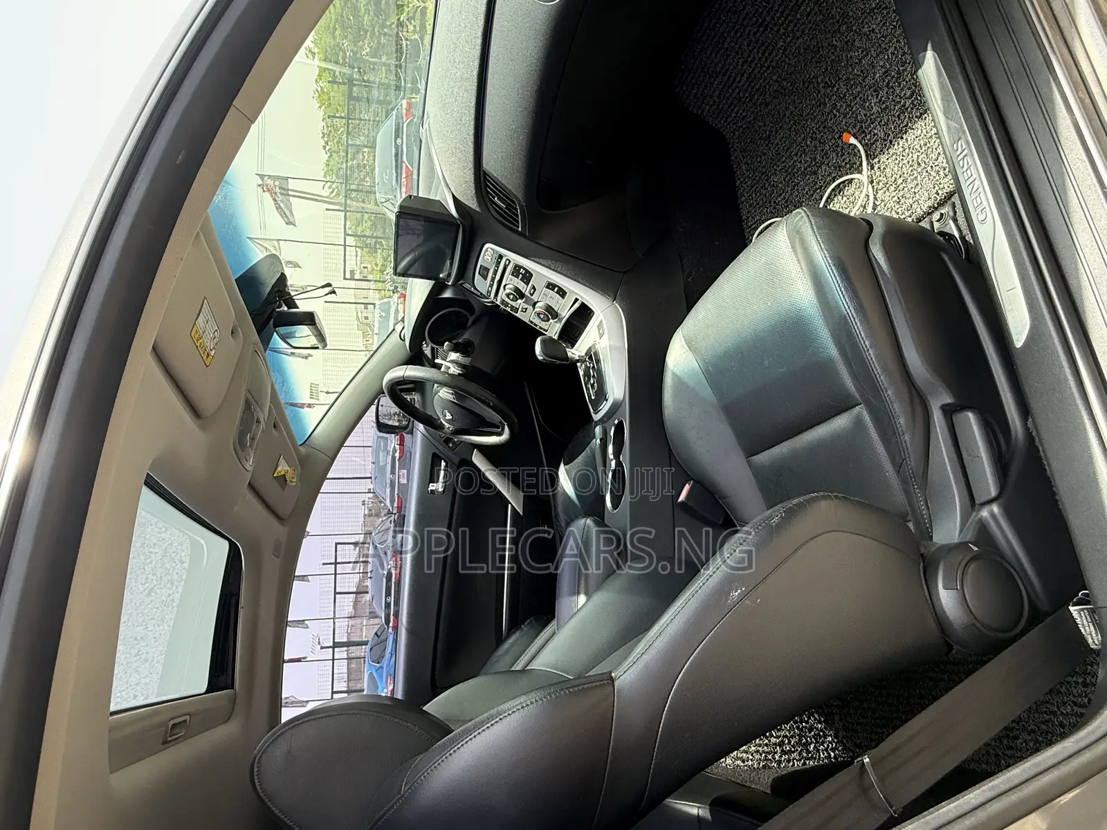 Hyundai Genesis 3.8L 2009 Gray