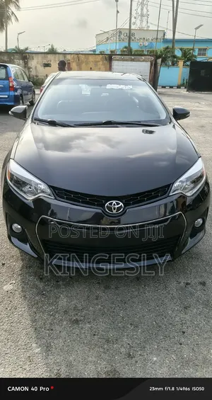Toyota Corolla S 4dr Sedan (1.8L 4cyl CVT) 2015 Black