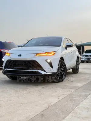 Toyota Venza XLE AWD 2024 White