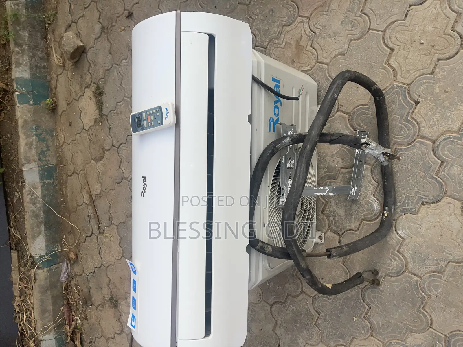 Royal 1.5hp Low Voltage Ac With Accessories