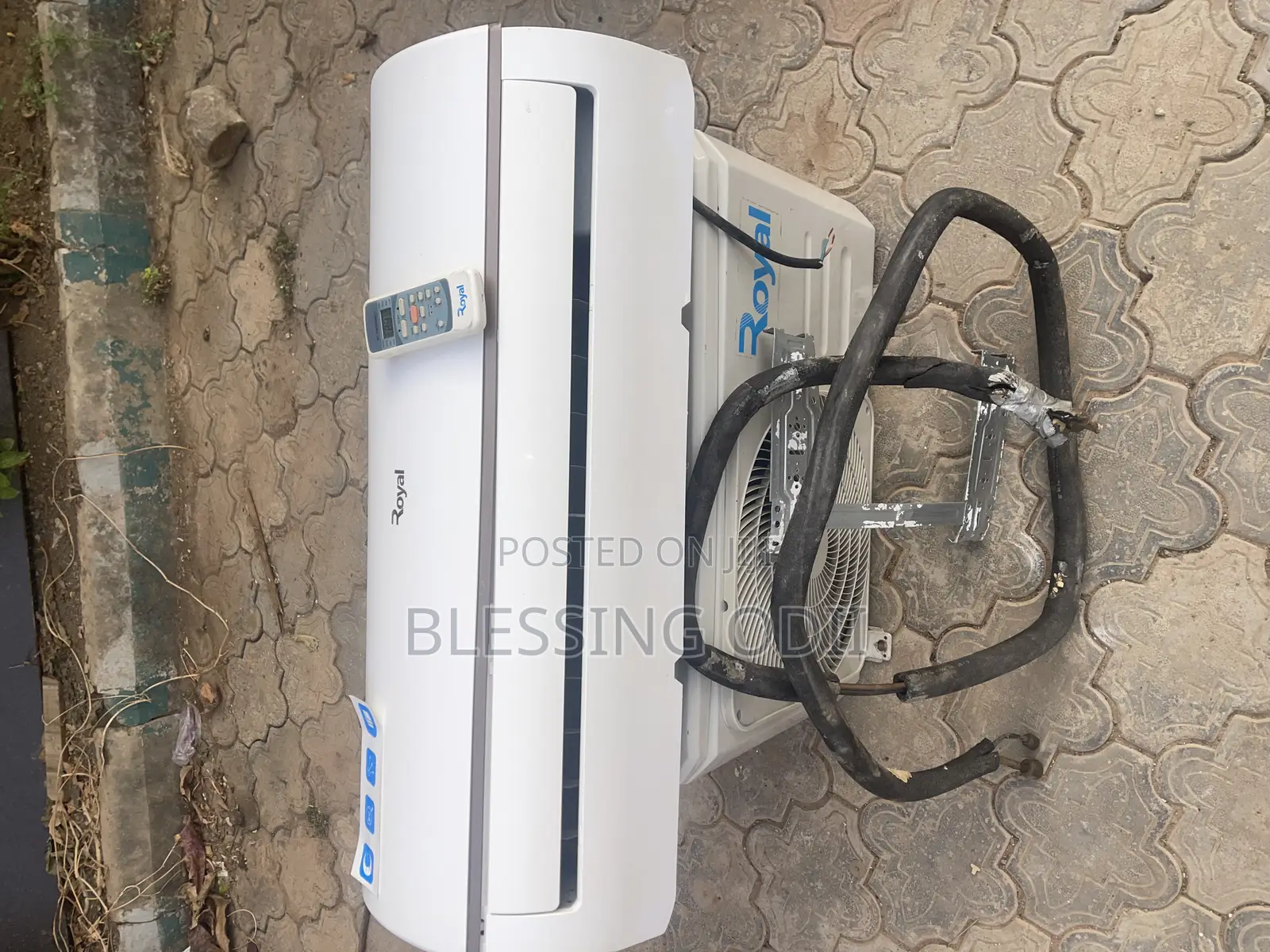 Royal 1.5hp Low Voltage Ac With Accessories