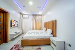 Jd - 5 Bedroom Shortlet in Lekki Phase