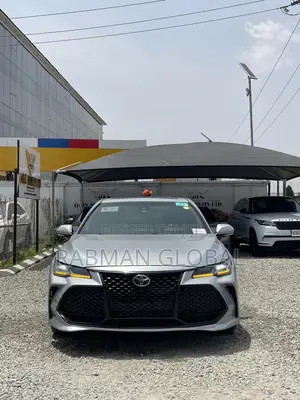 Toyota Avalon Touring FWD Sedan (3.5L V6 8A) 2019 Silver