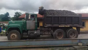 Well Crushed Granite Chippings Available