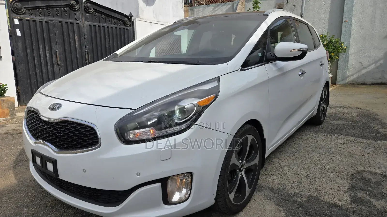 Kia Rondo 2014 White