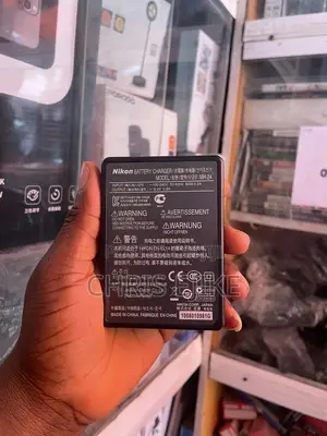 El 14 Battery Charger