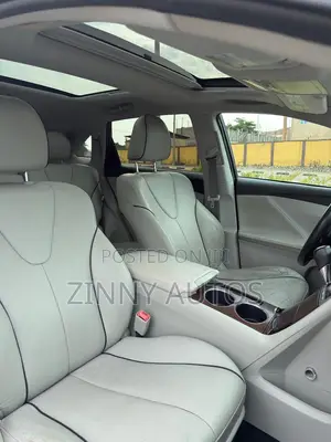 Toyota Venza 2010 White