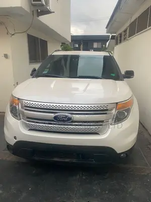 Ford Explorer XLT 4dr 4x4 (3.5L 6cyl 6A) 2011 White