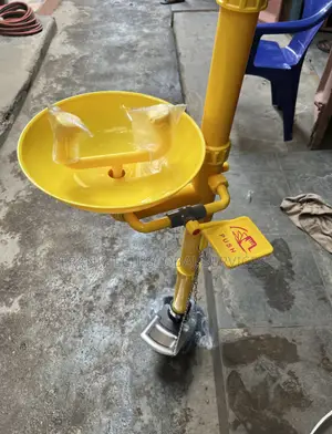 Plastic Eyewash Shower