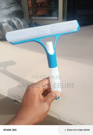 Window Cleaner With Spray