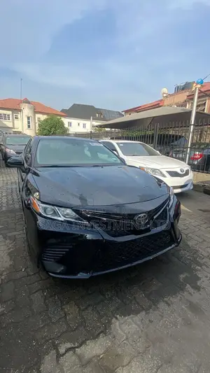Toyota Camry SE FWD 2020 Black