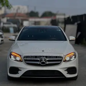 Mercedes-Benz E300 4Matic AWD Sedan (2.0L 4cyl 9A) 2017 White