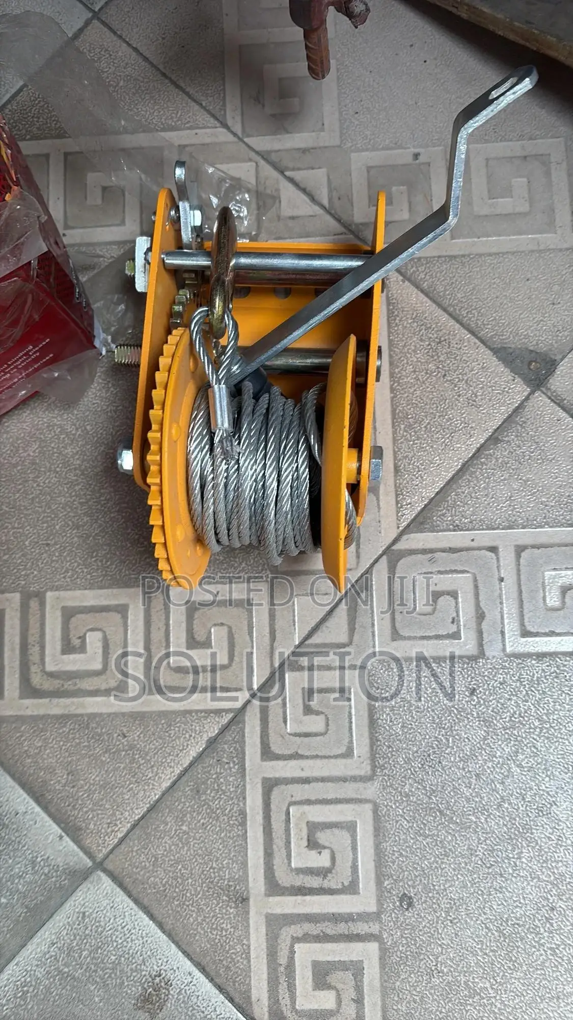 2500lb Cable Winch
