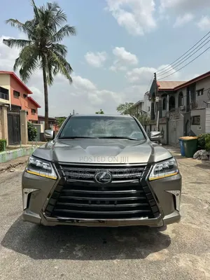 Lexus LX 570 AWD 2018 Beige