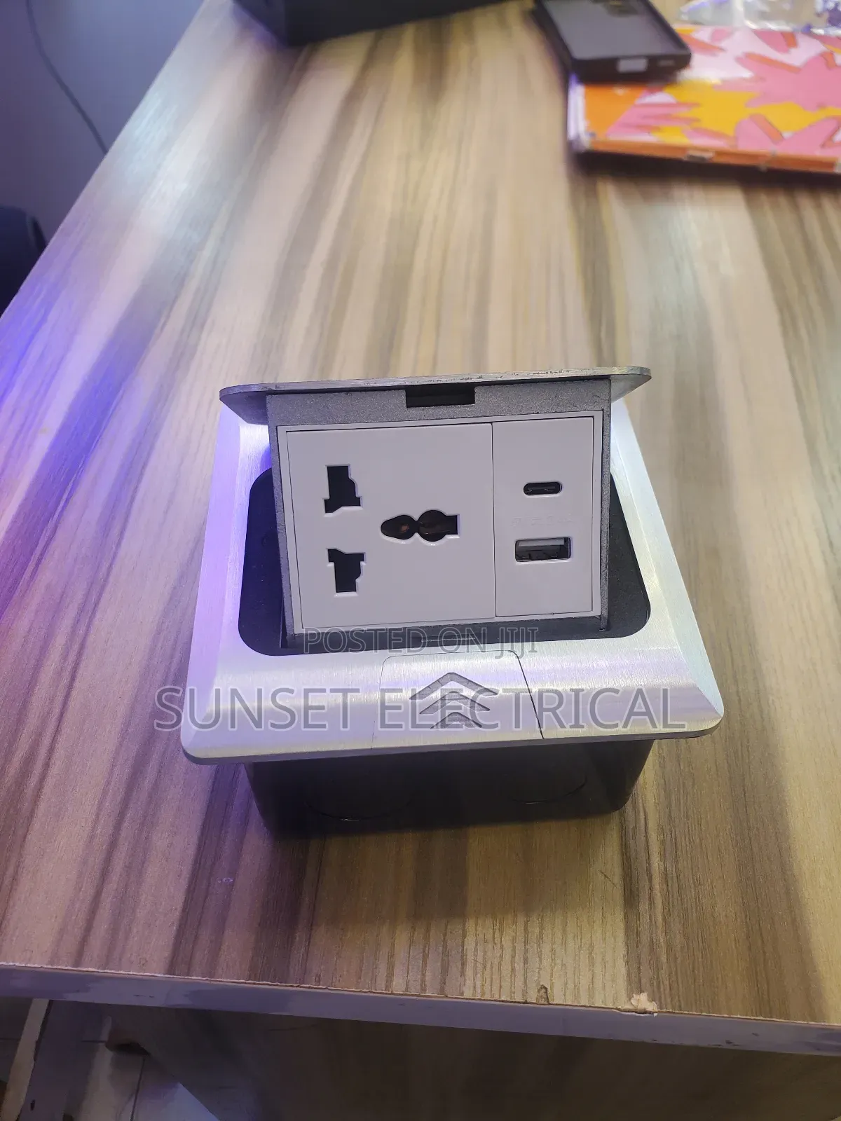 Single Floor Socket With Usb and Type C