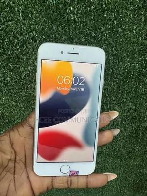 Apple iPhone 7 32 GB Silver