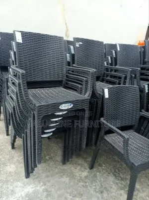 Mako Plastic Chair