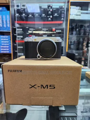 Fujifilm X-M5 +Xc 15-45mm F 3.5 -5.6