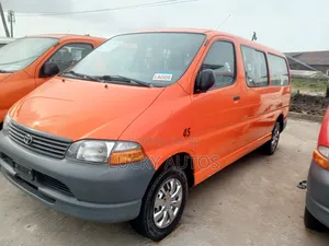 Toyota HiAce 2005 Orange