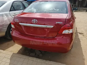 Toyota Yaris 2010 Red
