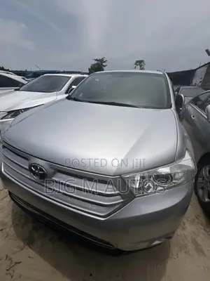 Toyota Highlander 2012 Silver