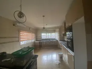 4bdrm Duplex in Lekki Phase 1 for rent
