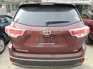 Toyota Highlander XLE 4dr SUV AWD (3.5L 6cyl 6A) 2015 Maroon
