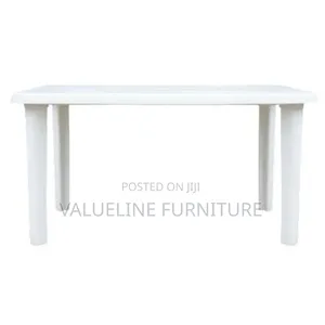 Palace Plastic Table
