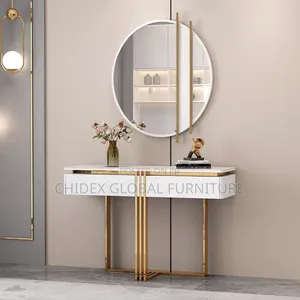 Simple Console With Base and Mirror