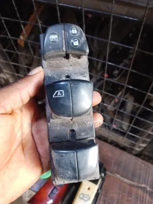 Door Bolton Control for Nissan Rogue 2012