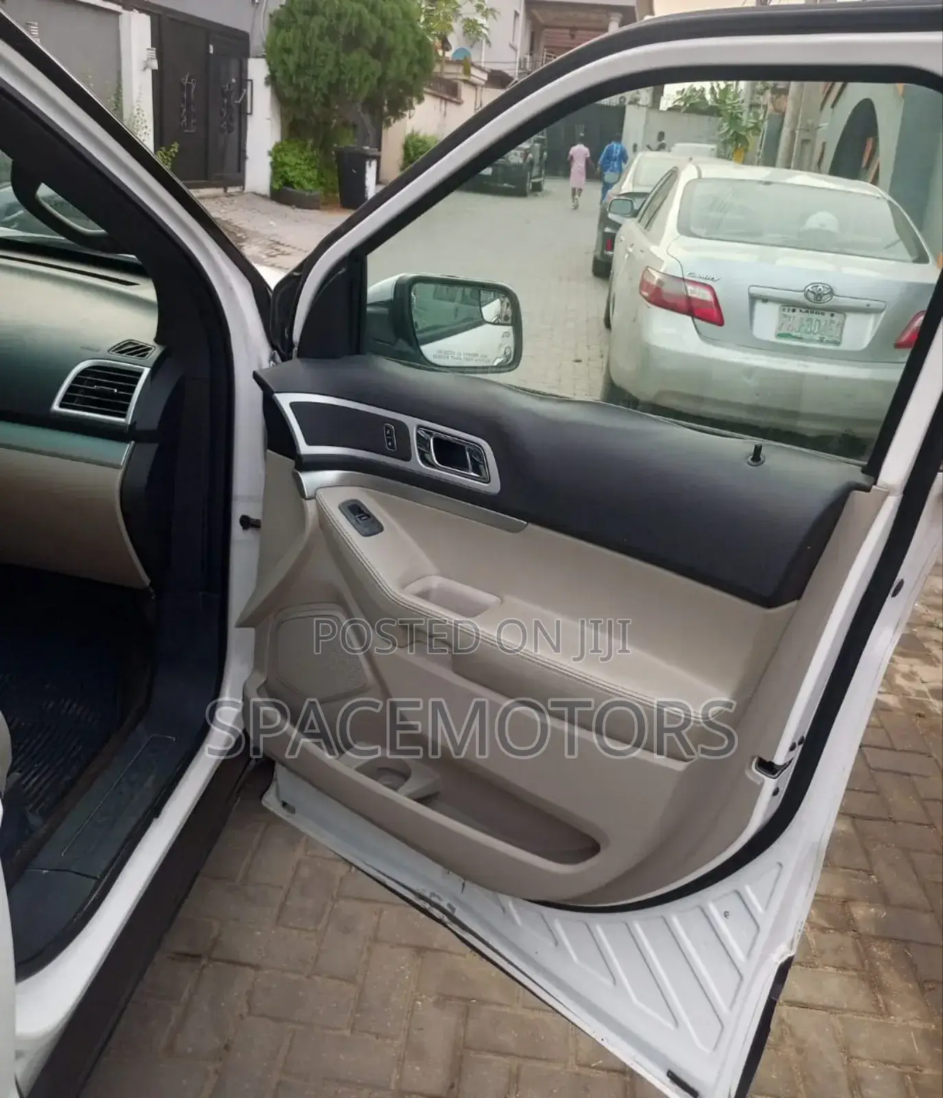 Ford Explorer 2016 White