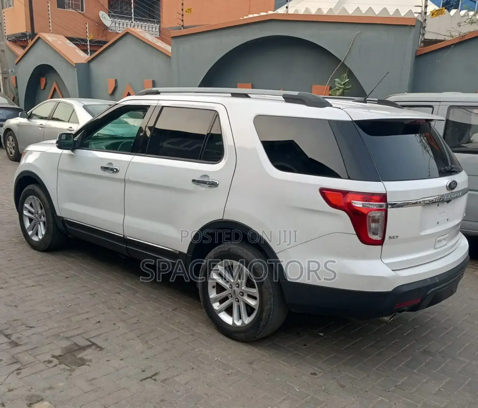 Ford Explorer 2016 White