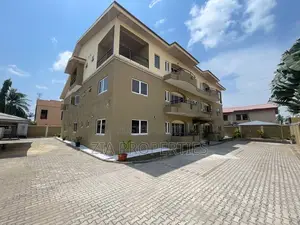 3bdrm Apartment in Lekki Phase 1 for rent
