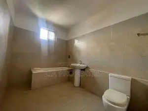 4bdrm Duplex in Lekki Phase 1 for rent