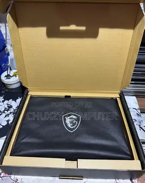 New Laptop MSI Stealth 17 Studio A13V 32GB Intel Core i9 SSD 1T