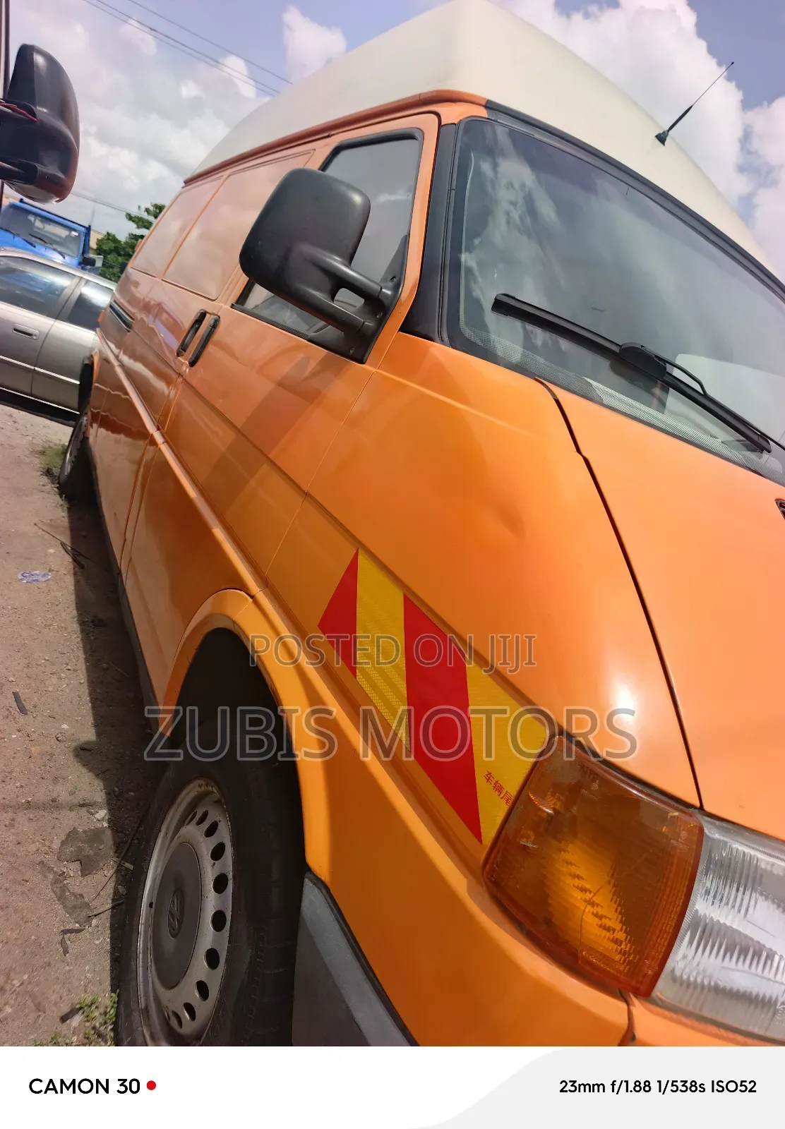 Volkswagen Transporter 2002 Orange