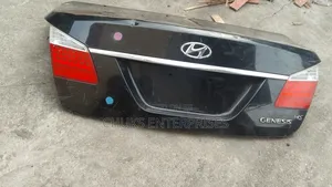 Boot Hyundai Genesis 2012