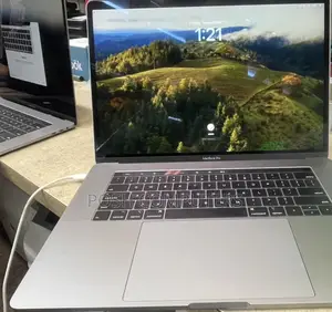 Laptop Apple MacBook Pro 2019 16GB Intel Core i7 SSD 512GB