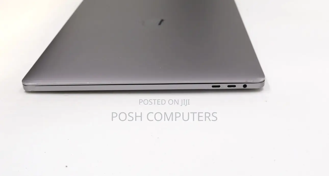 Laptop Apple MacBook Pro 2019 32GB Intel Core i9 SSD 256GB