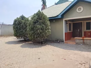 4bdrm Bungalow in Prince And Princess, Kaura for rent