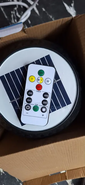 High Quality Solar Powered Pillar/Garden Light