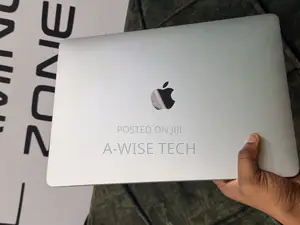 Laptop Apple MacBook Pro 2020 16GB Intel Core i5 SSD 512GB