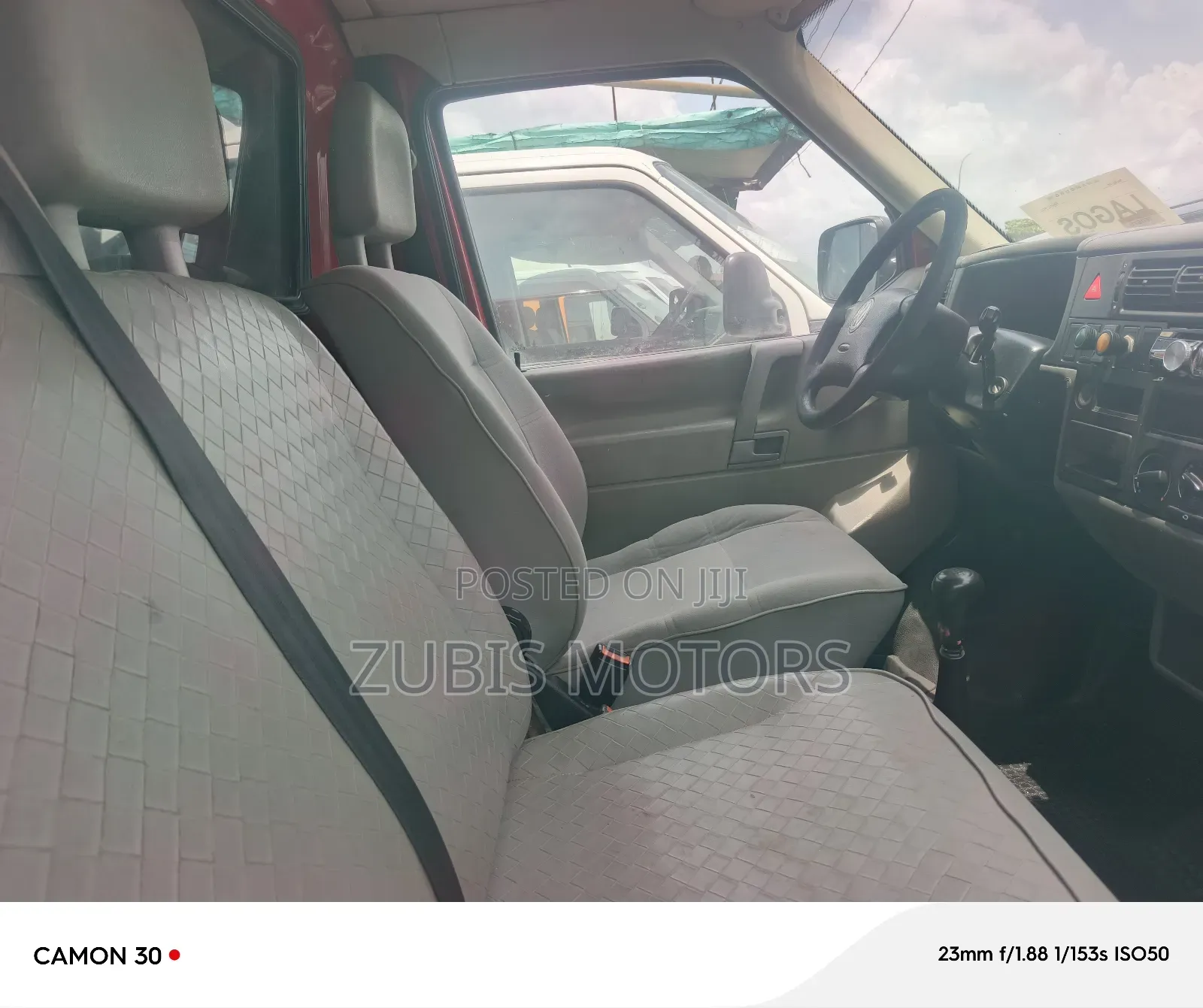 Volkswagen Transporter 2000 Red