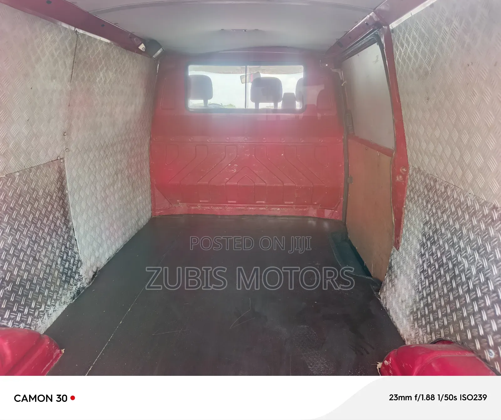Volkswagen Transporter 2000 Red