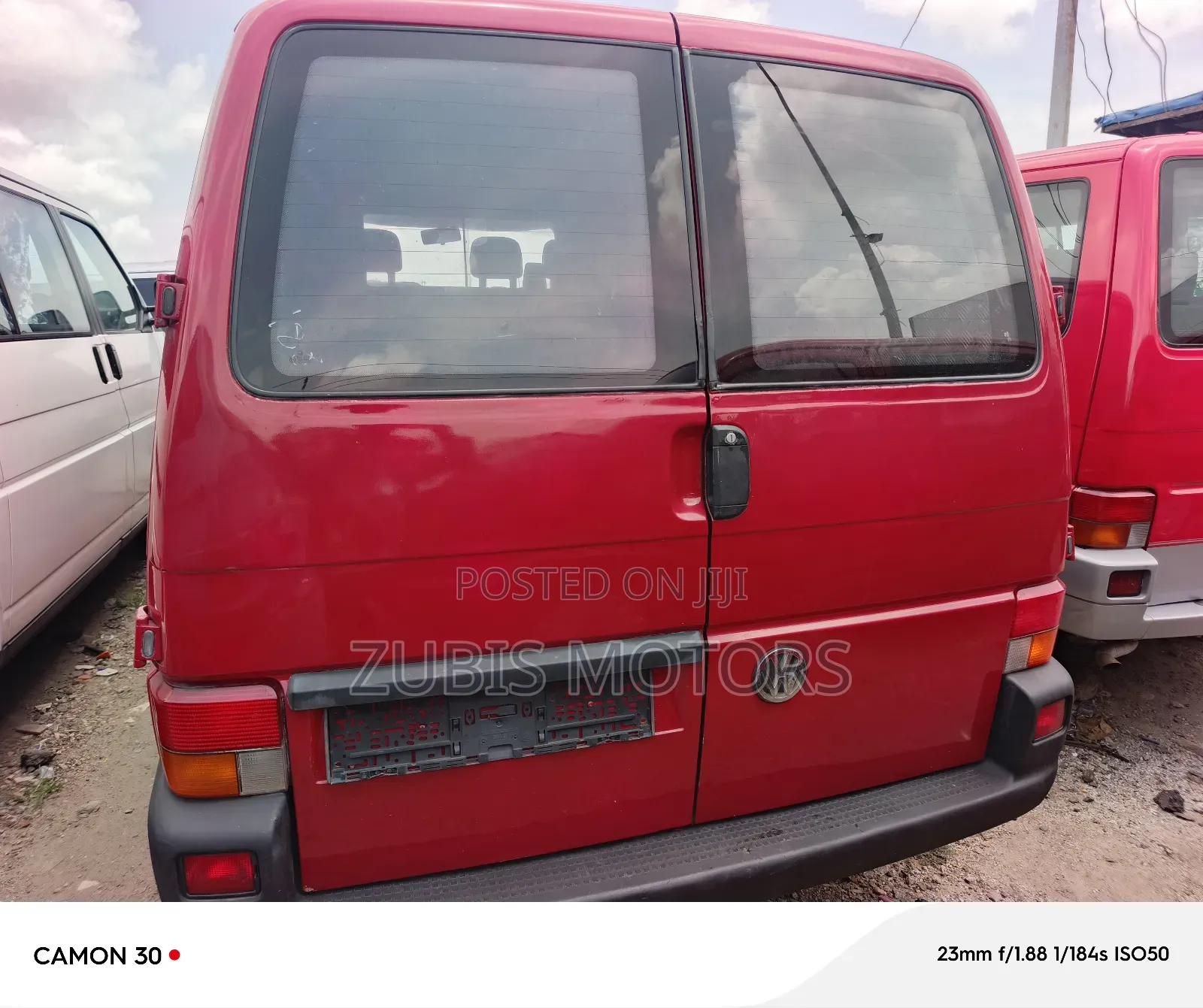 Volkswagen Transporter 2000 Red